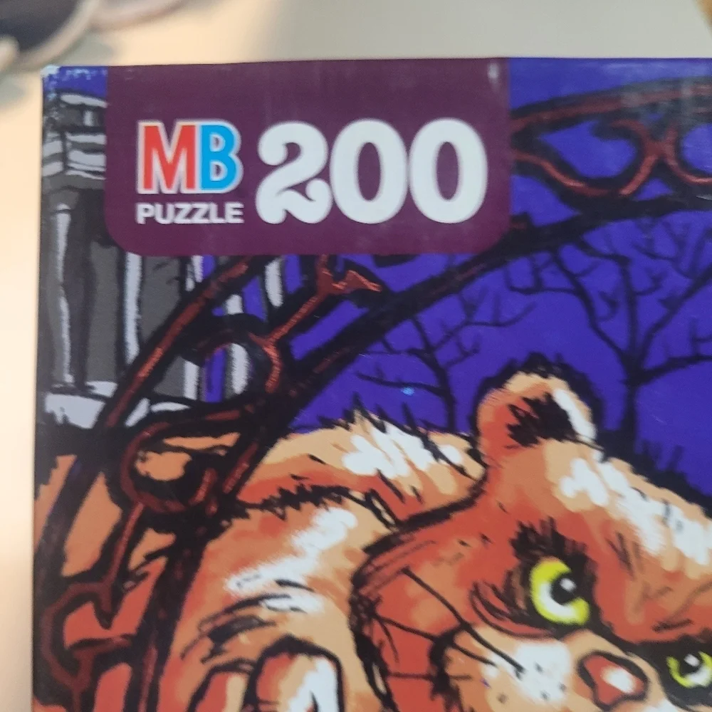 VTG 1996 Goosebumps Glow In The Dark 200 Piece Jigsaw Puzzle Complete
